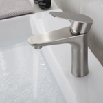 Imagen de Grifería de lavatorio Monocomando de mesada Turbo Gaelic satinada