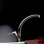 Imagen de Grifería de cocina Monocomando de mesada Puelo Cromo