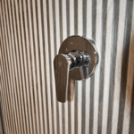 Imagen de Grifería de ducha Monocomando de embutir sin transferencia ZOE cromado