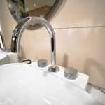 Imagen de Grifería de lavatorio bimando de mesada Nuoro cromo