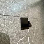 Imagen de Percha autoadhesiva Negro Mate GC