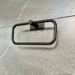 Imagen de Toallero Aro autoadhesivo Negro Mate GC