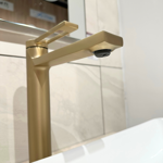 Imagen de Grifería de lavatorio Monocomando de mesada Alto Elar Oro mate