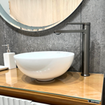 Imagen de Grifería de lavatorio Monocomando de mesada Alto Elar Grafito