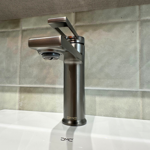 Imagen de Grifería de lavatorio Monocomando de mesada Elar Grafito