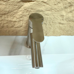 Imagen de Grifería de Lavatorio Monocomando de mesada Milano Gris Satinado