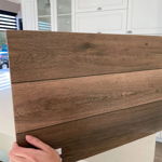 Imagen de Cerámica para piso y pared Legno Marrone 34x51 cm Mate